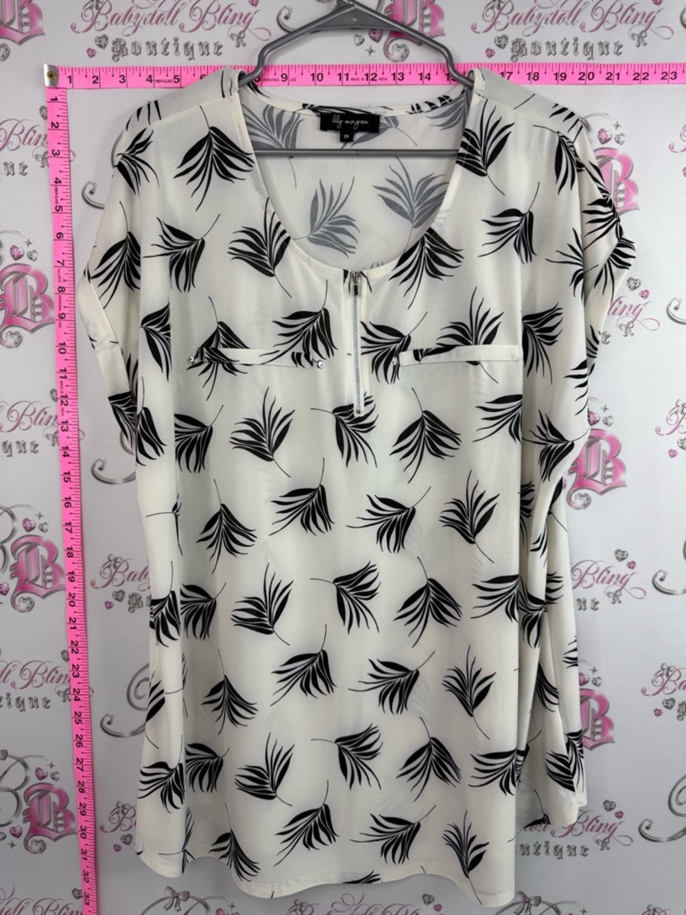 Lilly Morgan T-shirt, Stylish Cream Tunic Top with Black Leaf Print - Zip Front